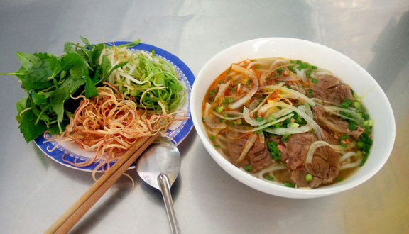 Bún bò chả