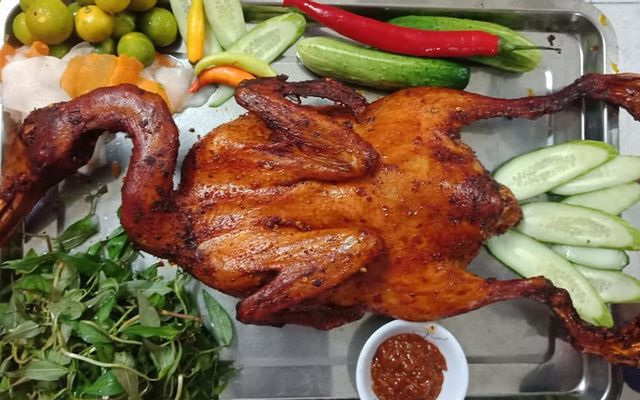 Tứ Quý - Gà & Vịt Nướng