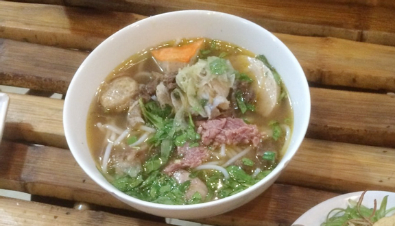 Bún bò chả