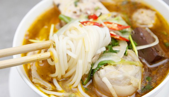 Bún chả lụa