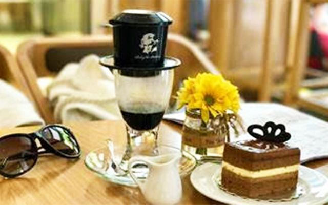 Trung Nguyên Legend Coffee - 807 Tạ Quang Bửu