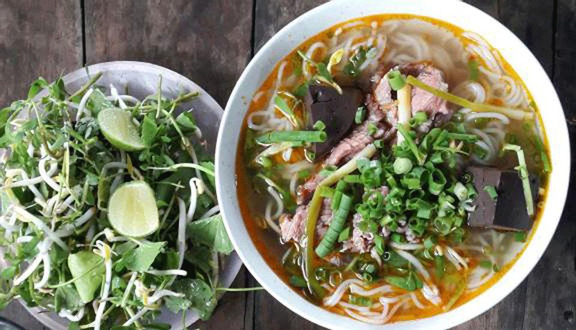 Bún Bò Giò Chả