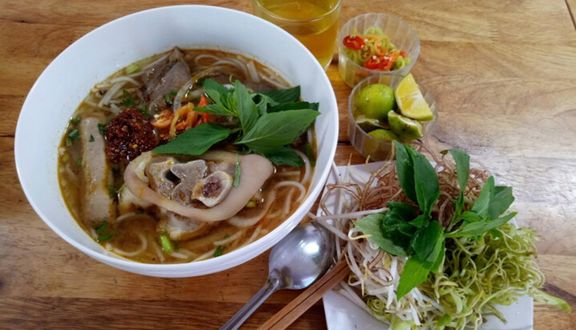 6 Bún Bò + 1 Trứng thêm