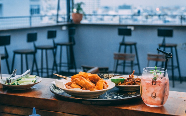 Trăng Non Rooftop - Tiệm Cà Phê