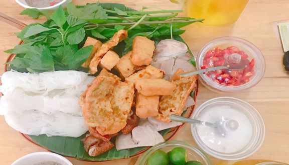 Bún đậu +thịt+chả+nem rán