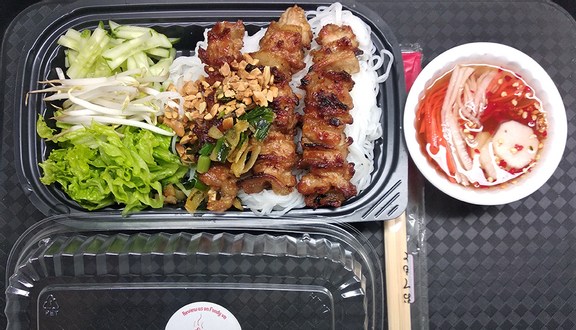 Bún Thịt Nướng Chả Giò