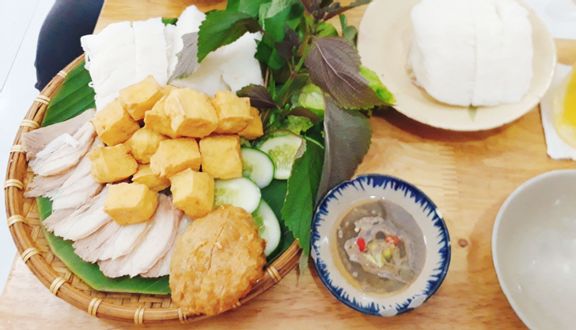Bún đậu chả giò