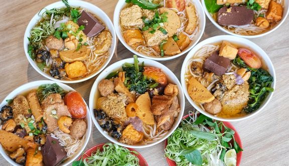 Combo 4 bún riêu đầy đủ + 1 bún riêu không ốc