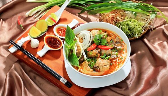 Hủ Tiếu Sườn Bò Bà Mai