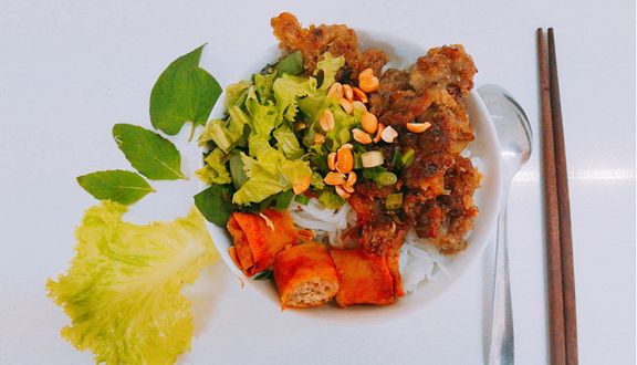 Bún chả giò