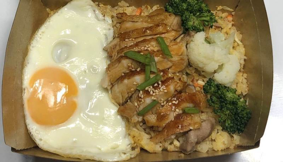 Burger Trứng Sốt Me Cay