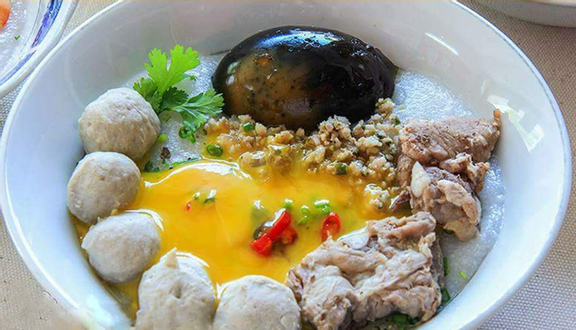 Cháo thịt bằm + Trứng gà (S)