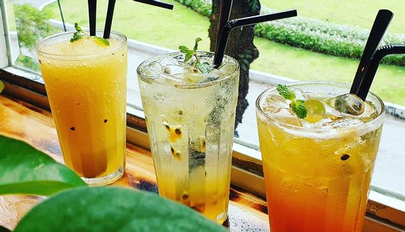 Tiệm Cafe Nhà Cũ