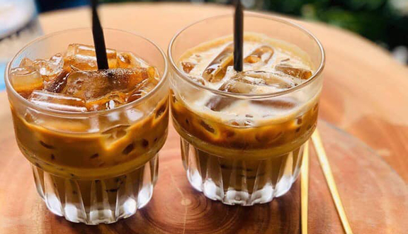 Tiệm Cà Phê Hiên Cúc Trắng
