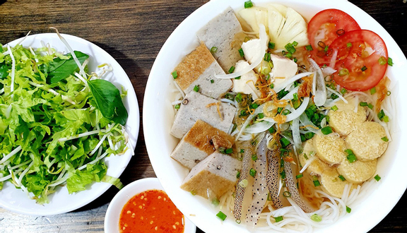 Combo 1 Bún Chả Cá Nha Trang + 1 Lavie Sparkling
