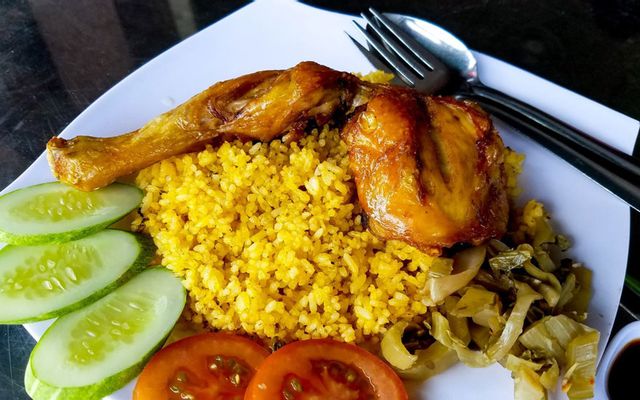 Cơm chiên gà xối mỡ