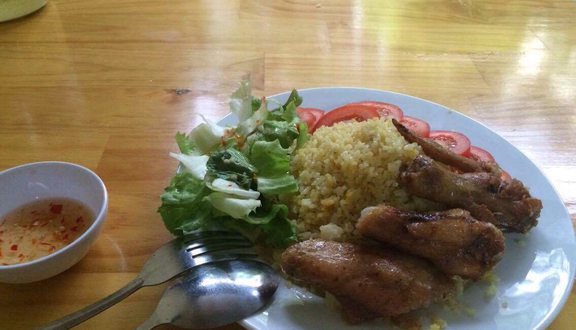 Cơm gà xối mỡ