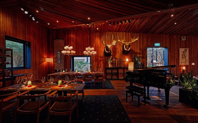 The LOG Restaurant