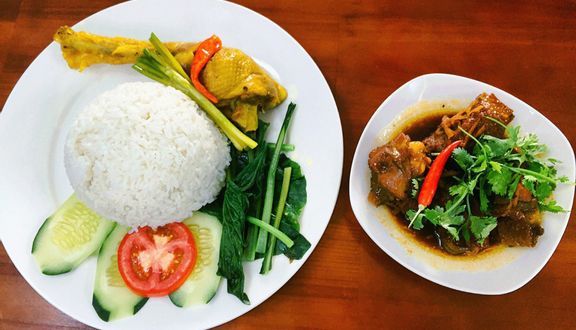Cơm đùi gà luộc