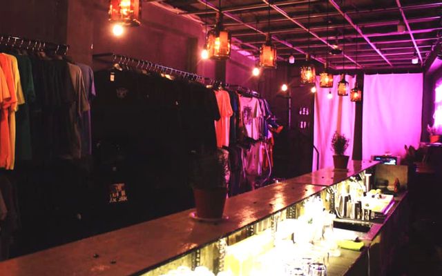 The Head Cage - Clothing & Drinking - Mini Pub