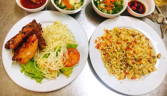 Cơm chiên gà nước mắm