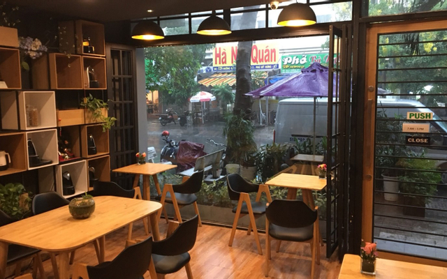 The Cafe No.12