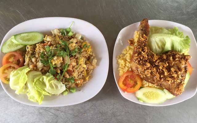 Thành Tâm V - Cơm Chiên Gà Xối Mỡ
