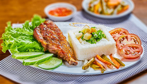 Cơm tấm sườn non + bì + chả