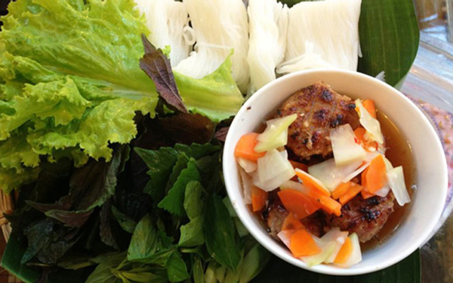 Tây Bắc - Bún Chả Hà Nội, Bún Riêu Bò & Bún Ốc
