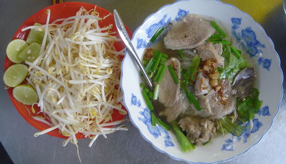 Tánh Ký - Hủ Tiếu & Mì Hoành Thánh