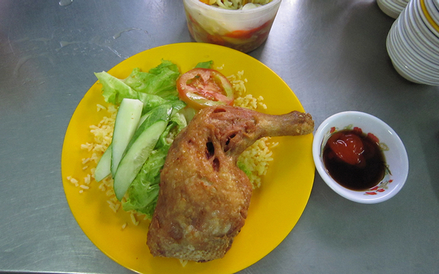 Cơm gà xối mỡ