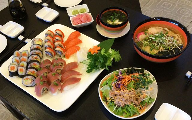 Combo 5 (inside out roll mix)