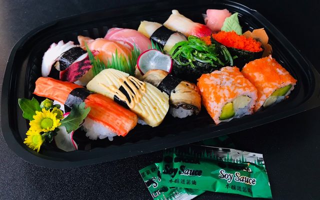 Sashimi sò điệp nhật
