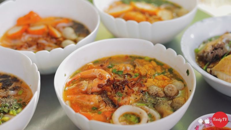 Minh Huy Quán - Súp Cua, Bánh Canh Cua, Miến Gà, Sinh Tố & Ăn Vặt - Khánh Hội