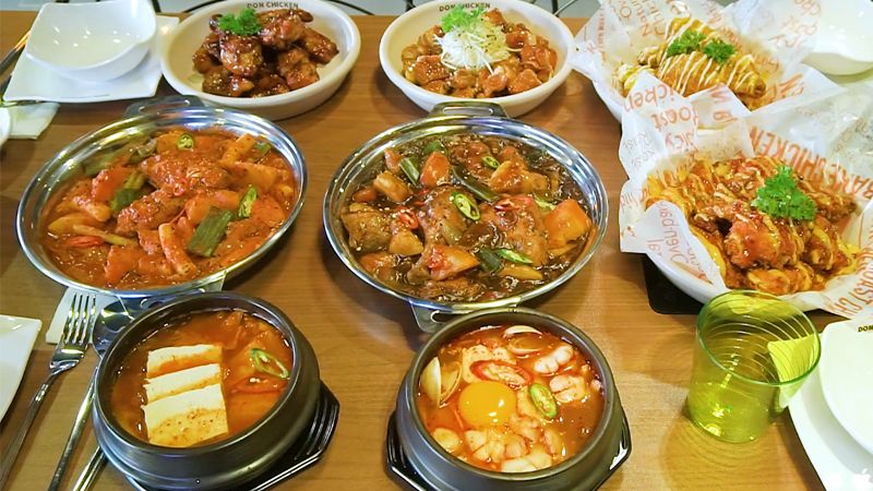 Cơm chiên kim chi gà không xương nướng