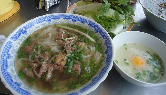 Bò né