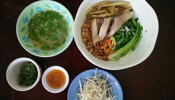 Sơn Nga - Miến & Phở Gà - Nguyễn Trọng Tuyển