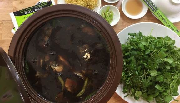 TRỨNG GÀ ÁC LỘN TƯƠI