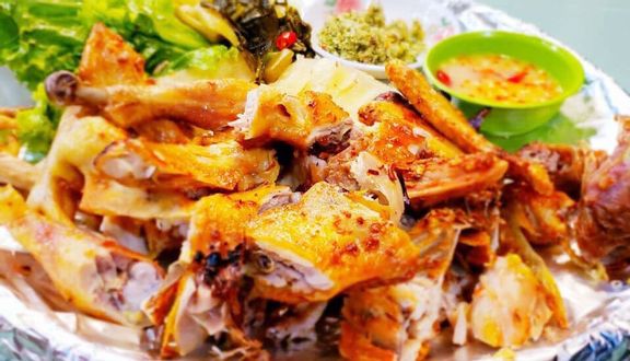 Gà Ác Tiềm Đông Trùng Hạ Thảo (1/2 Con)