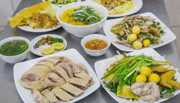 Gà 1/2 con + Gỏi