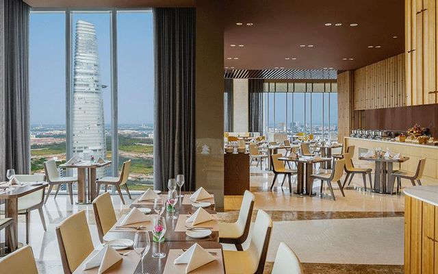 SKY28 Restaurant - Sedona Suites Ho Chi Minh City