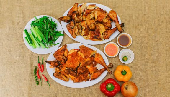 Combo 1 phần gà hấp + 1 phần gà nướng nguyên con