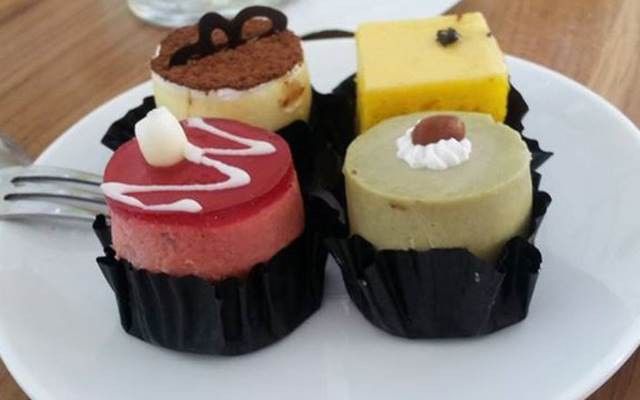 Savouré Bakery - Choux Cream - Lạc Long Quân