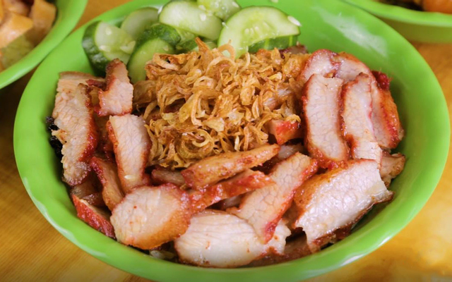 Bún Trộn Thịt Xá Xíu Lạp Xưởng