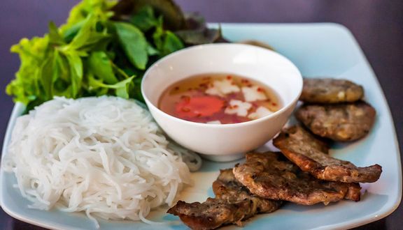 Bún măng gà