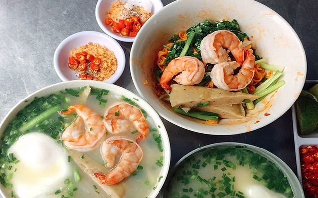 Quyên - Bún Nước Tôm Bò