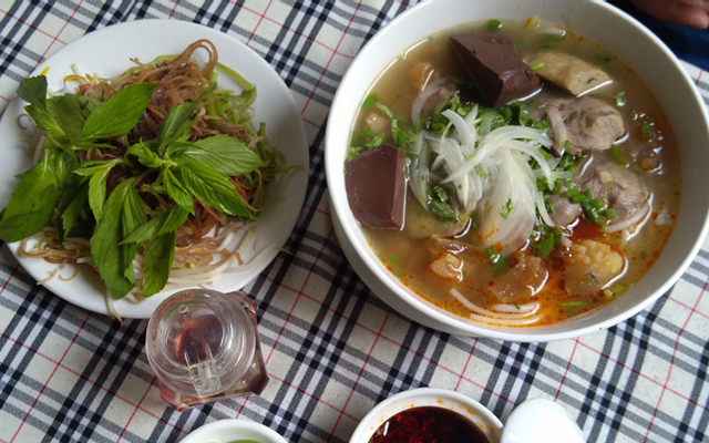 Gân bò hấp hành