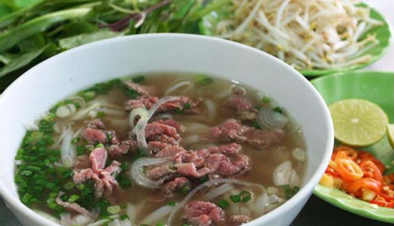 Quán Phở Tuấn - Huỳnh Văn Bánh