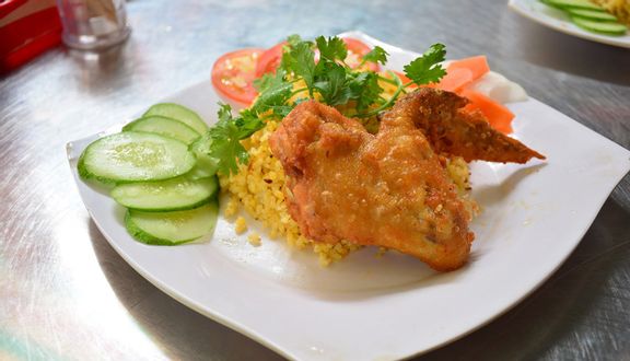 Cơm chiên gà viên chiên xù