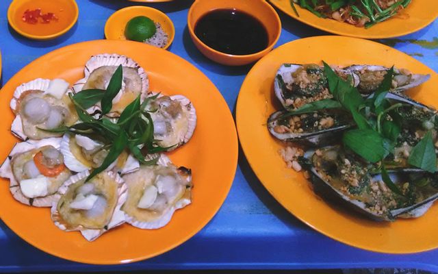 Sò huyết xào me